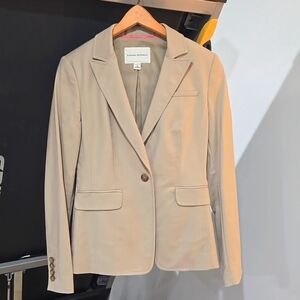 Banana Republic tan jacket preppy blazer size 4 stretch fabric long sleeve